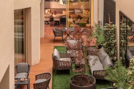 Your Business Stay in Paris This Autumn